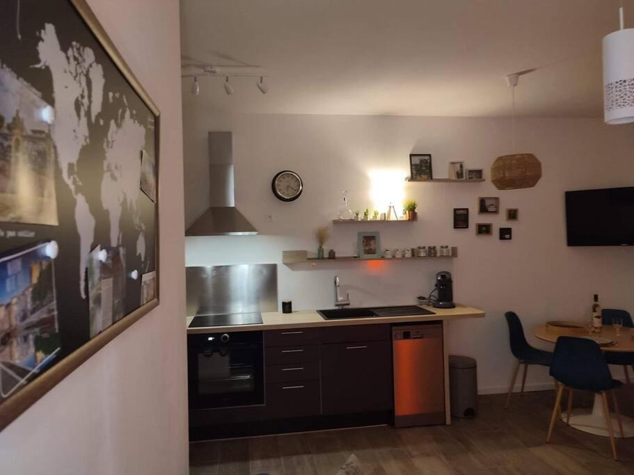 Appartement Cosy Au Pied Des Halles,Le Rossini Narbona Esterno foto