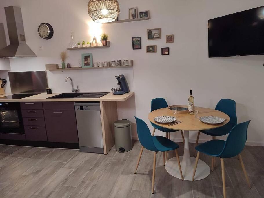 Appartement Cosy Au Pied Des Halles,Le Rossini Narbona Esterno foto